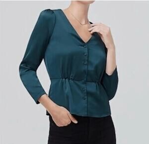 J.CREW Satin Back Crepe Button-Front V-Neck Blouse AG671 Size 6
